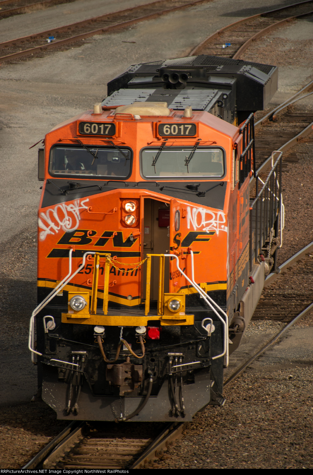 BNSF 6017